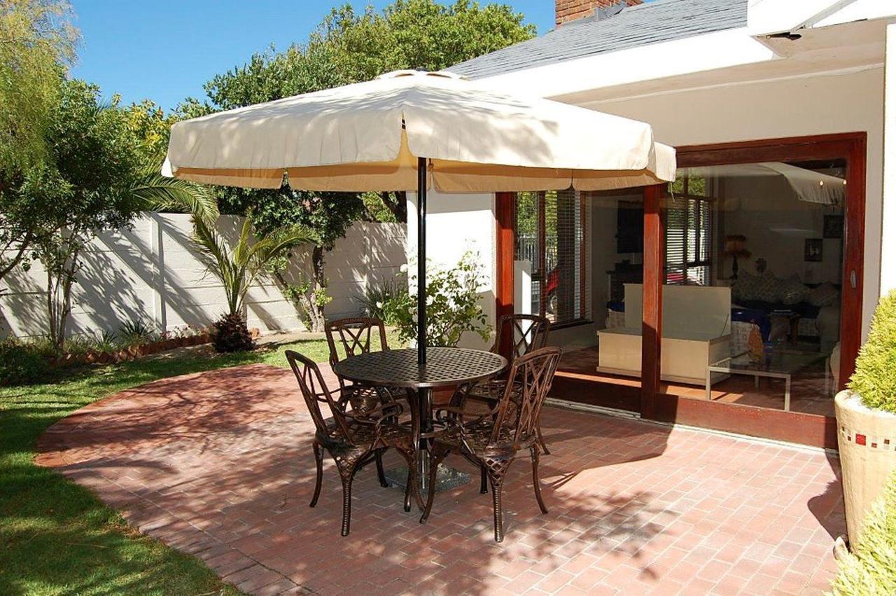 Baywatch House Bed & Breakfast 3*
